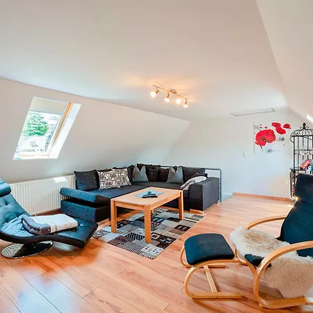 Semesterbostad Haushaelfte Utecht & Jensen